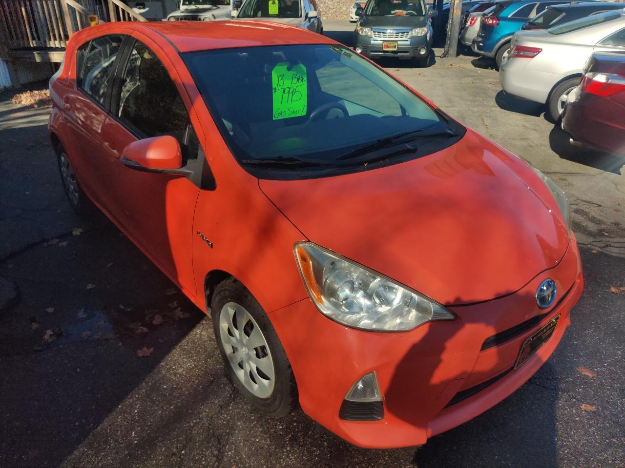 Toyota Prius c One 2013
