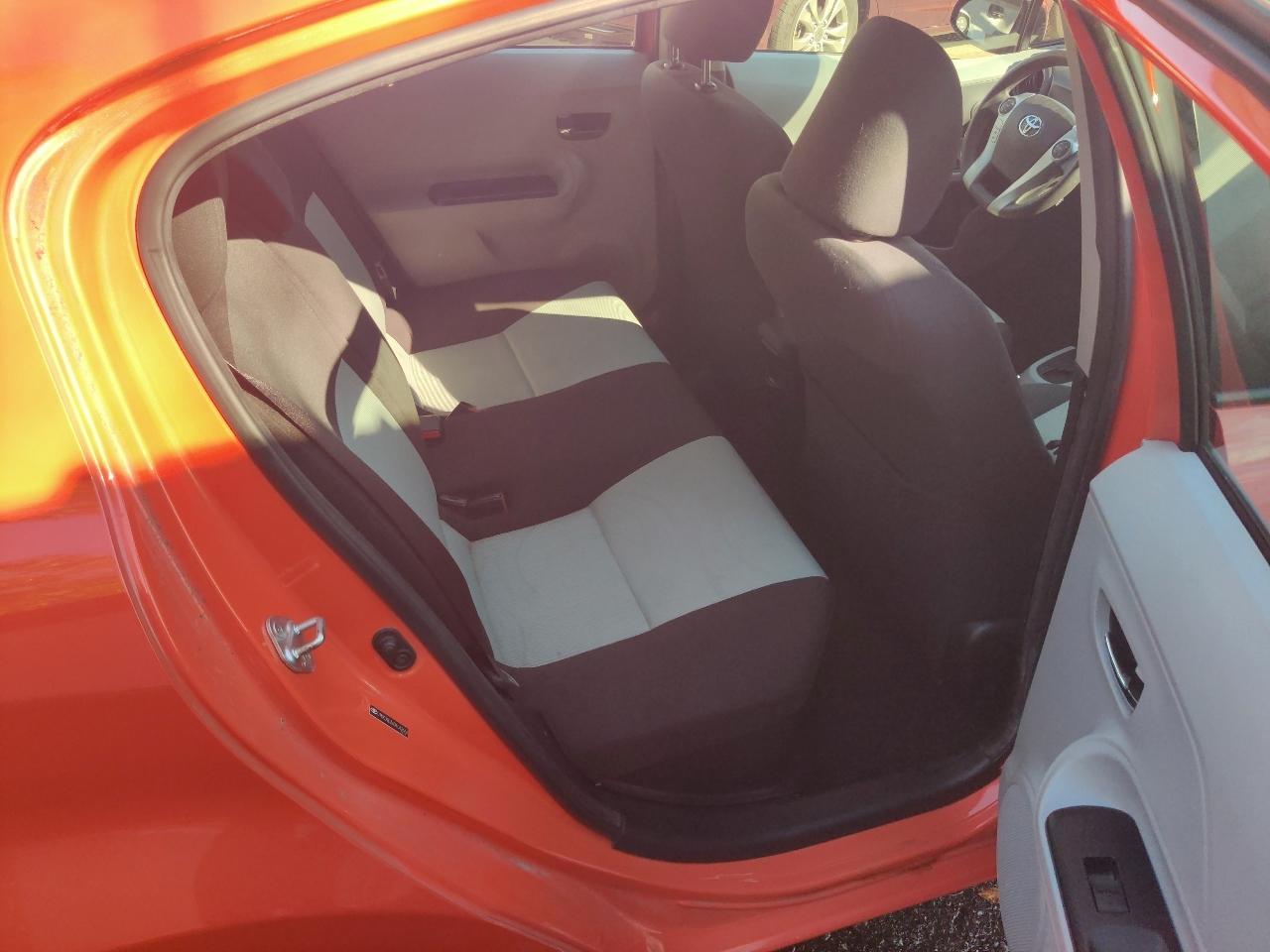 Toyota Prius c One 2013