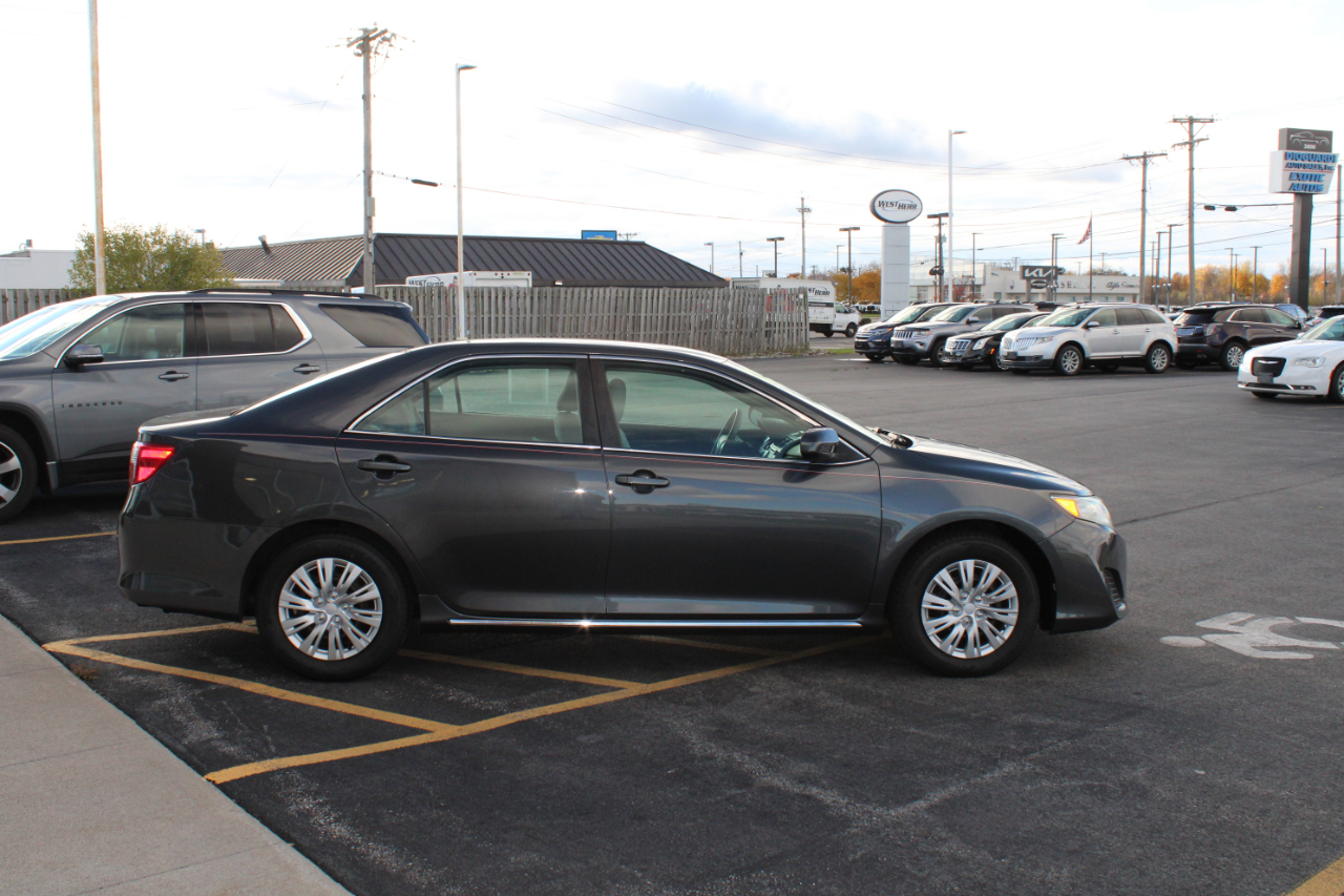 Toyota Camry LE 2012