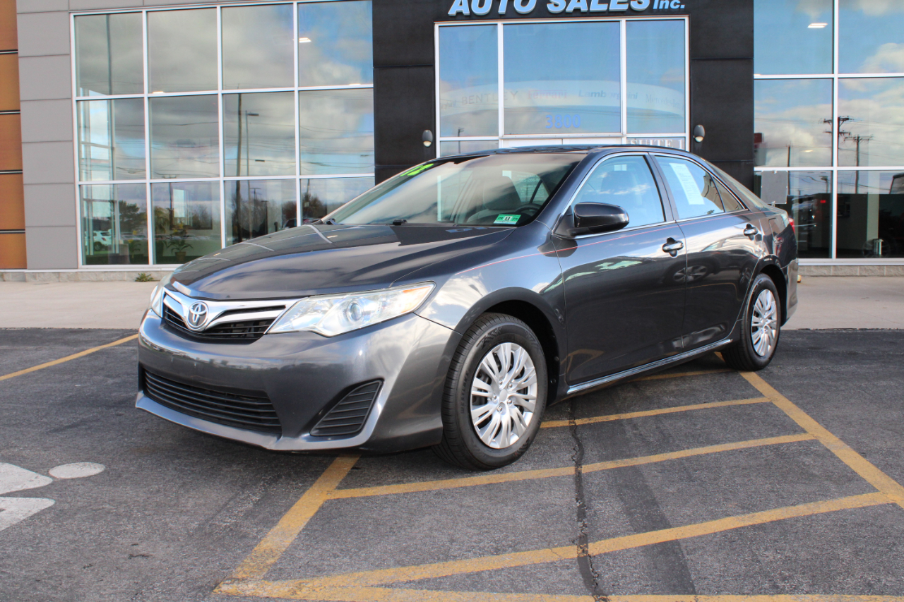 Toyota Camry LE 2012