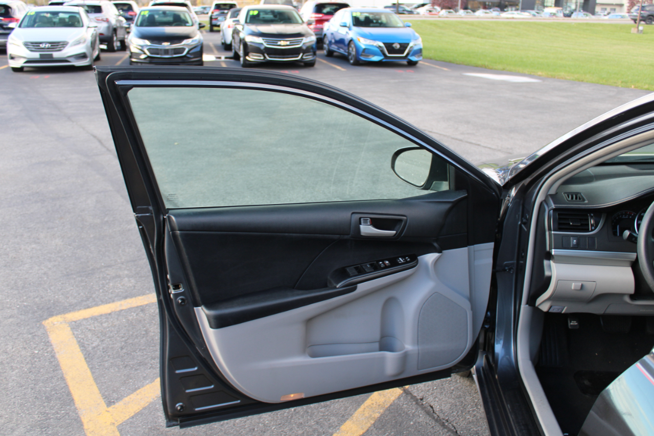 Toyota Camry LE 2012