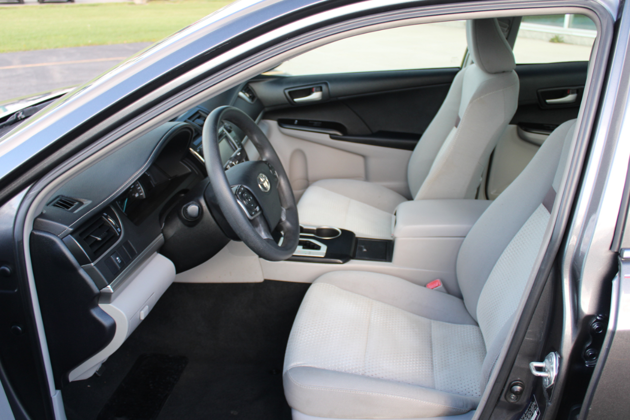 Toyota Camry LE 2012