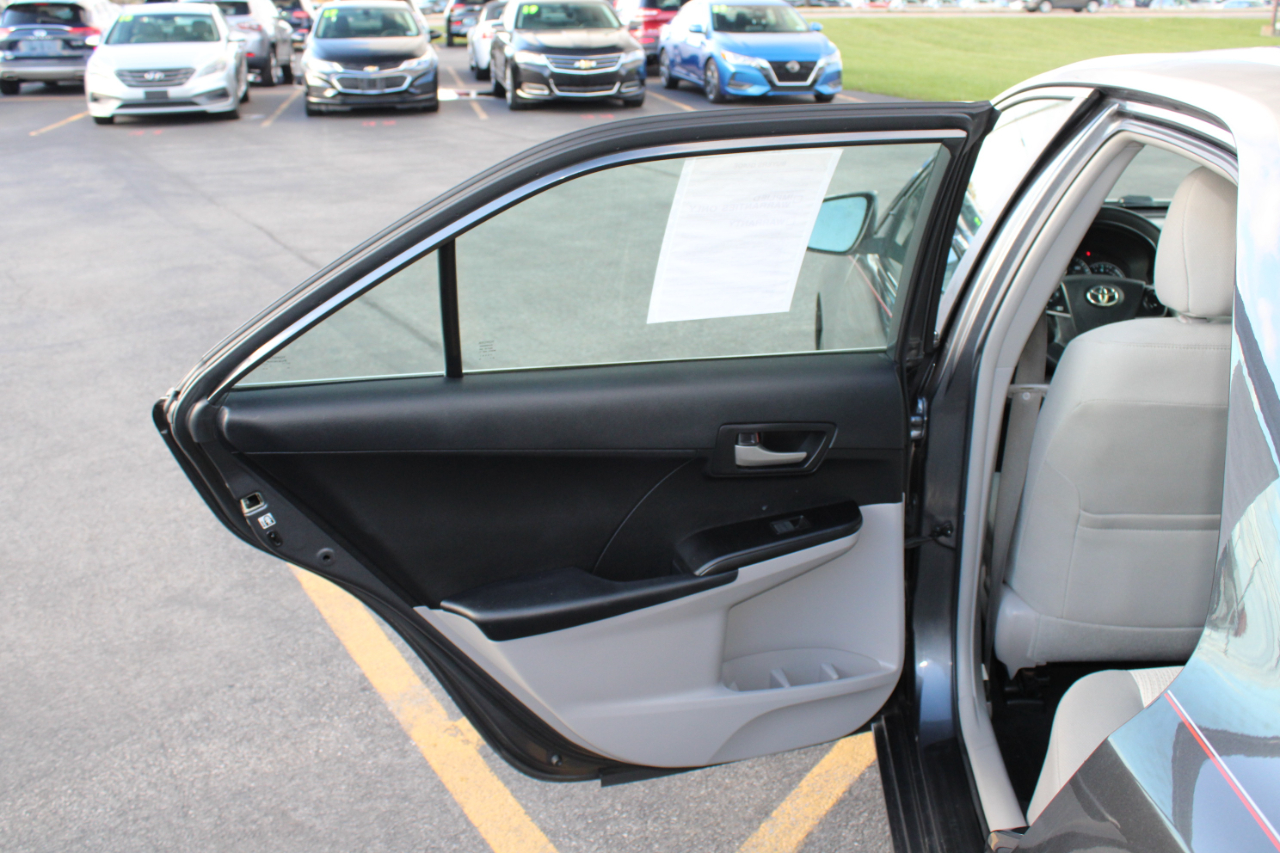 Toyota Camry LE 2012