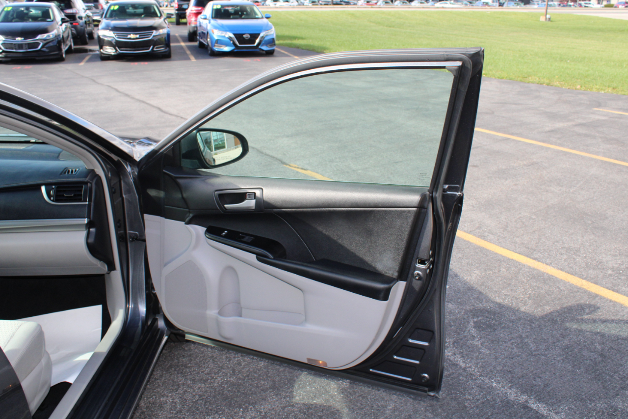 Toyota Camry LE 2012