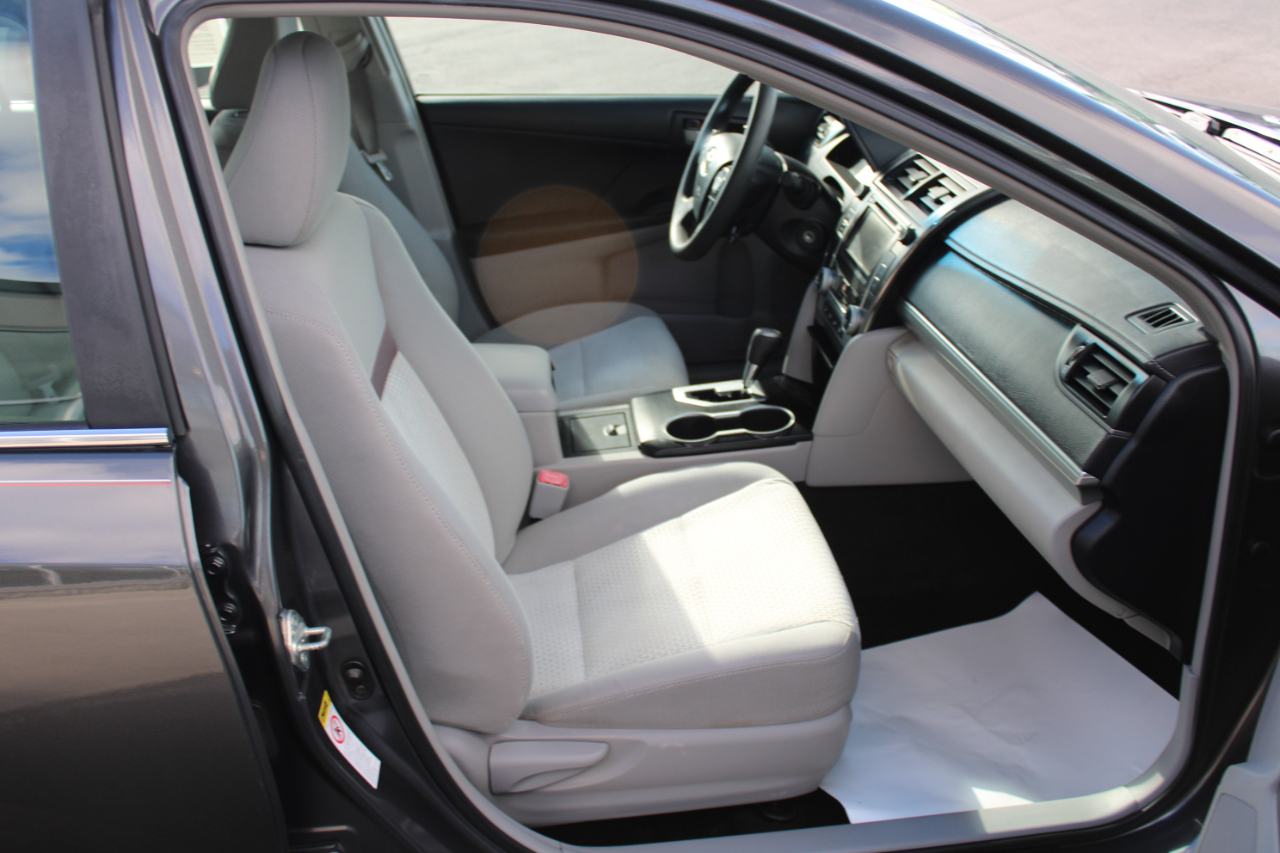 Toyota Camry LE 2012