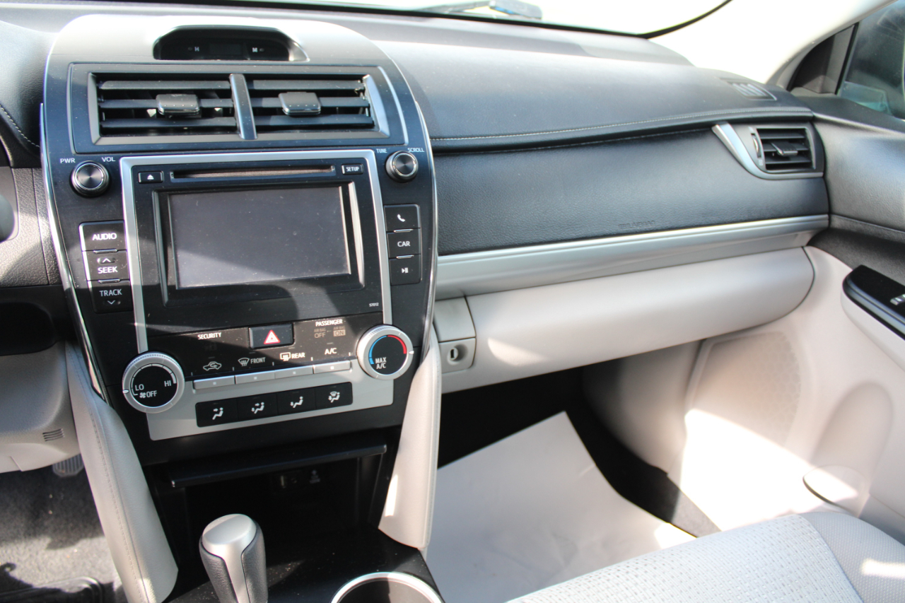Toyota Camry LE 2012