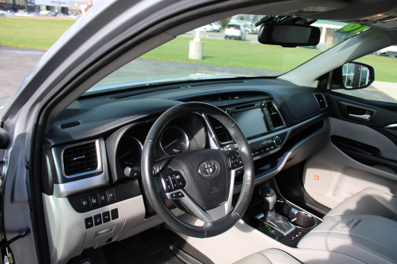 Toyota Highlander Limited AWD V6 2016