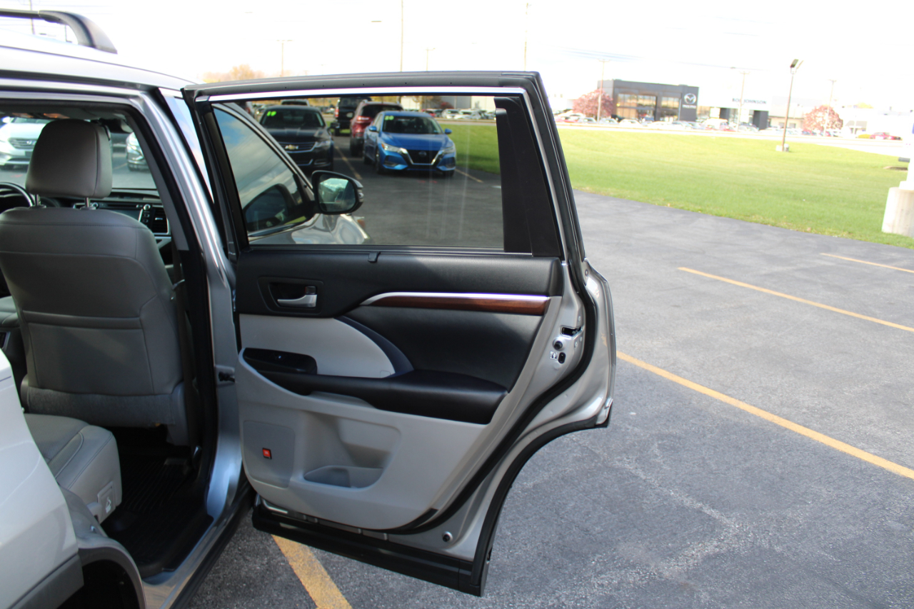 Toyota Highlander Limited AWD V6 2016