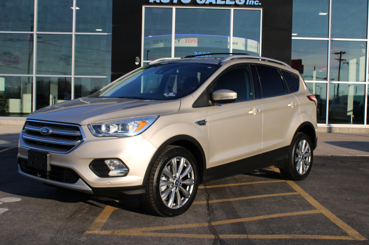 2017 Ford Escape Titanium photo 3