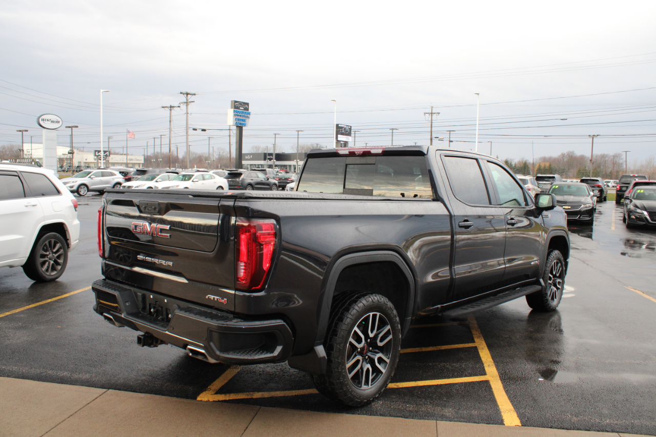 GMC Sierra 1500 AT4 Crew Cab 4WD 2022