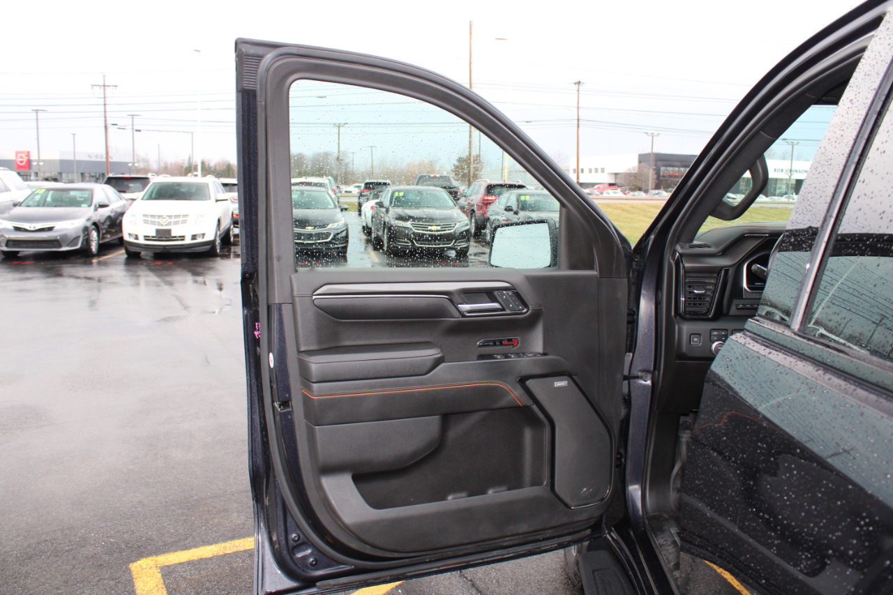 GMC Sierra 1500 AT4 Crew Cab 4WD 2022