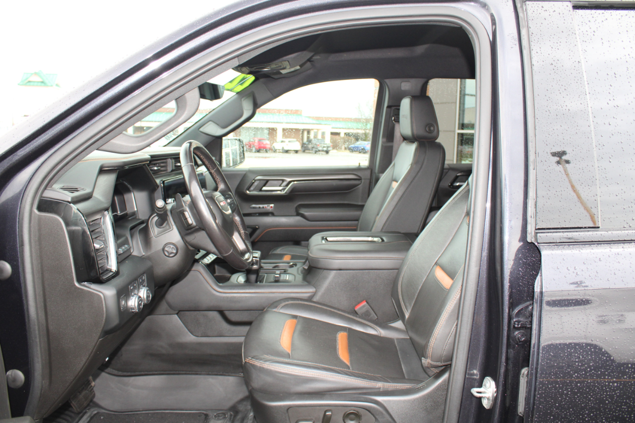 GMC Sierra 1500 AT4 Crew Cab 4WD 2022