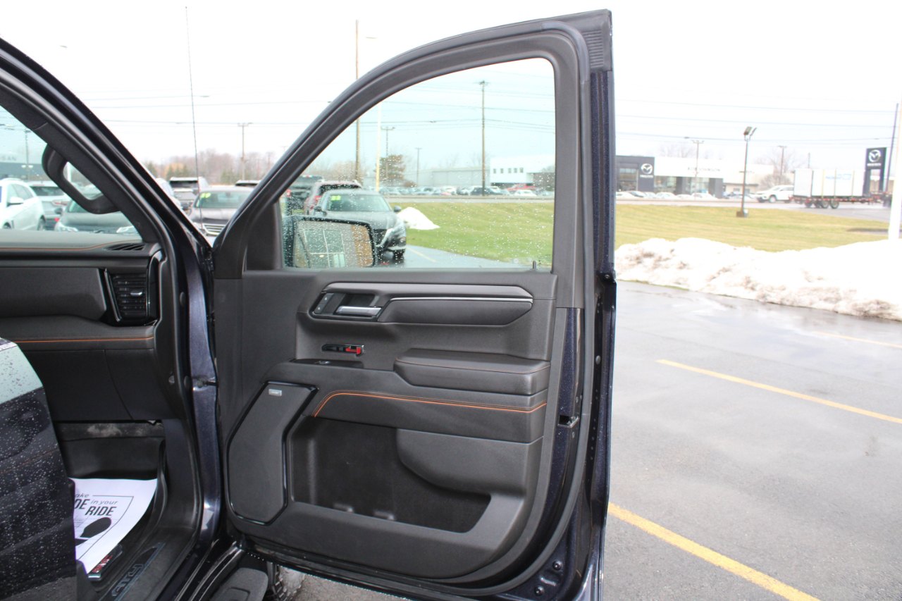 GMC Sierra 1500 AT4 Crew Cab 4WD 2022