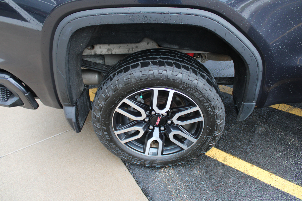 GMC Sierra 1500 AT4 Crew Cab 4WD 2022