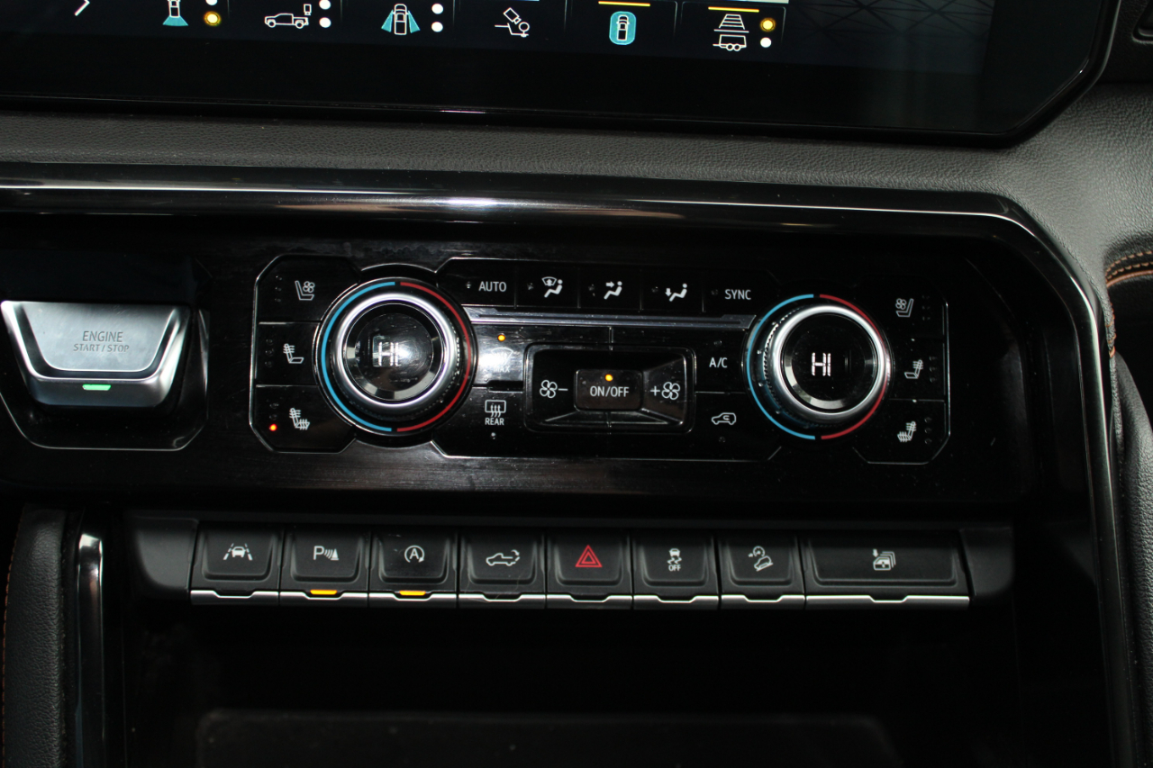 GMC Sierra 1500 AT4 Crew Cab 4WD 2022