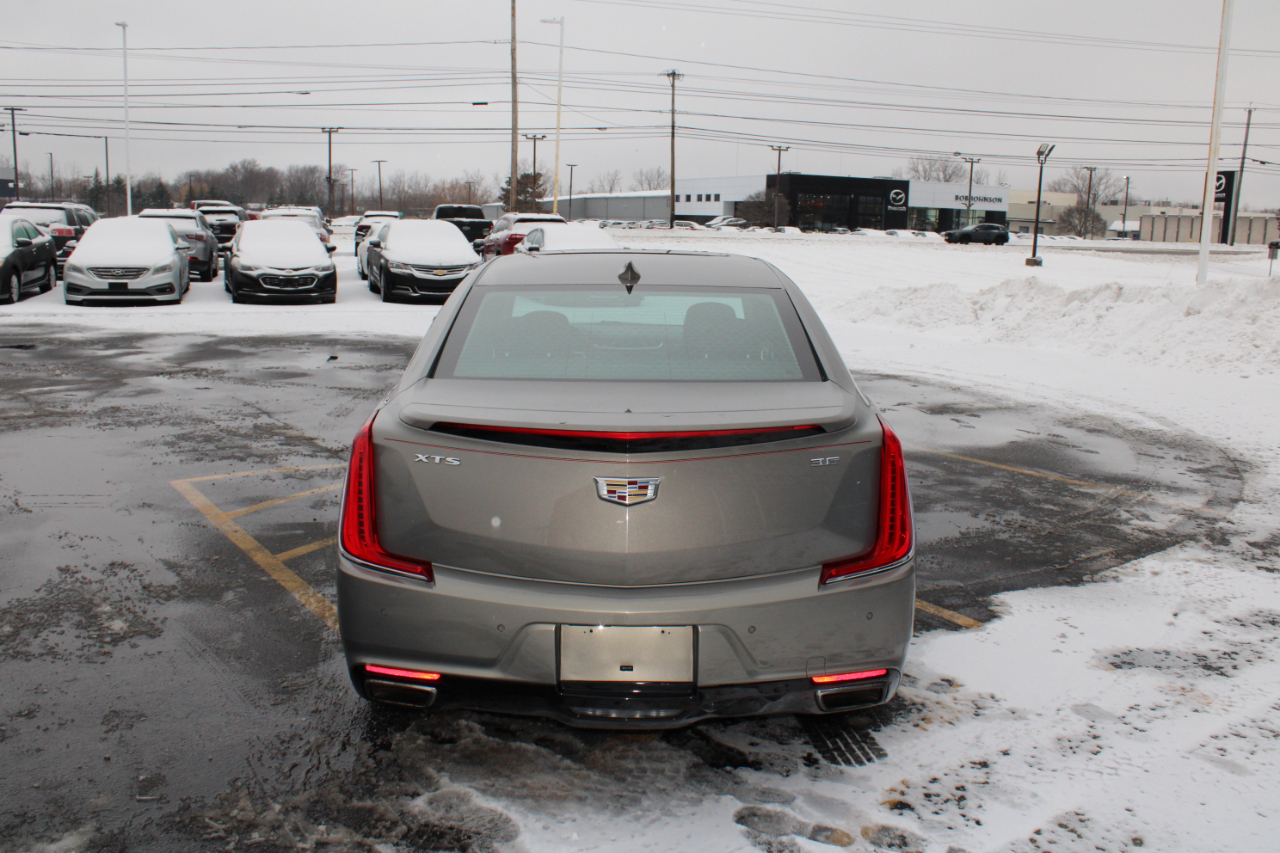 Cadillac XTS Luxury FWD 2018