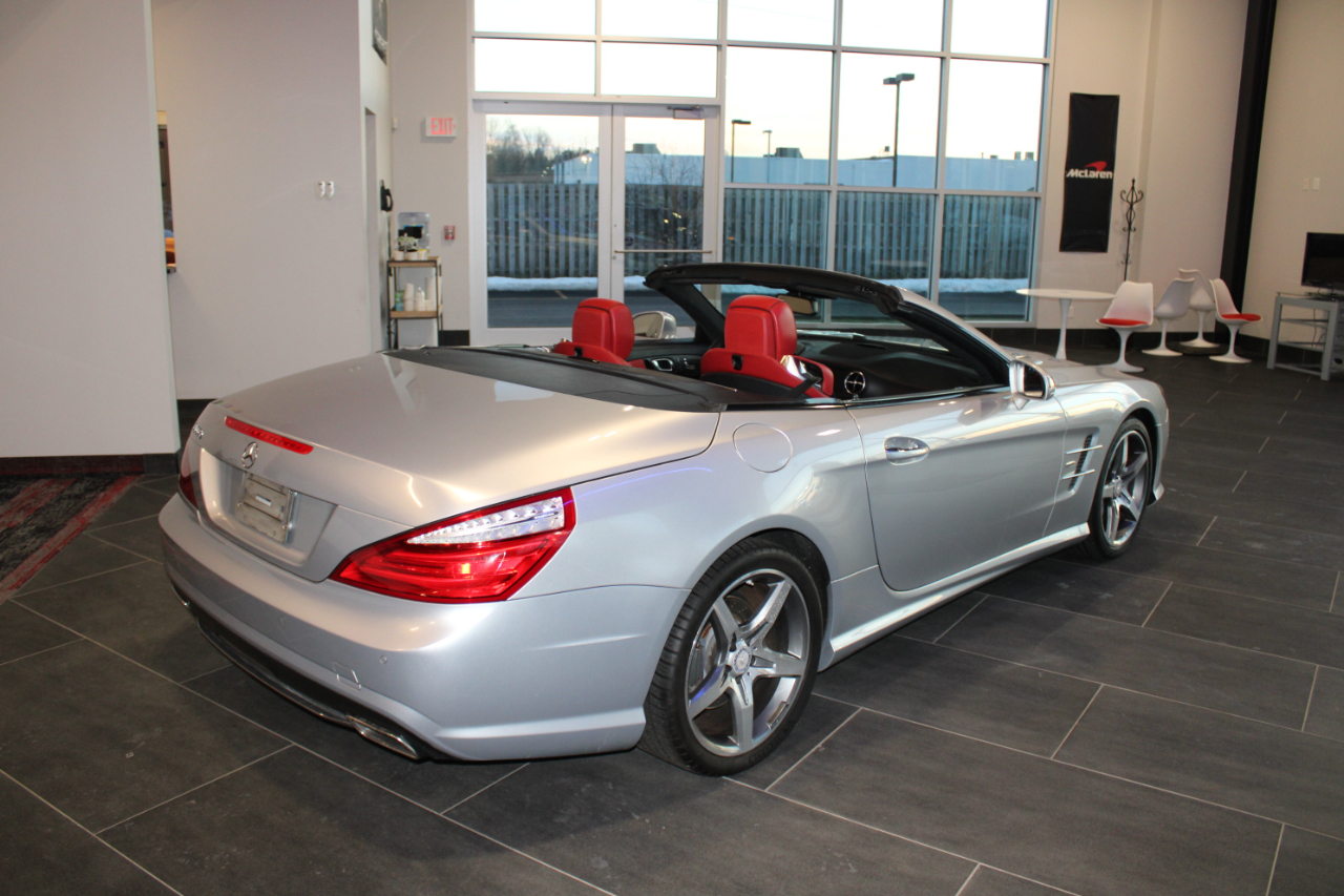 Mercedes-Benz SL-Class SL550R 2013