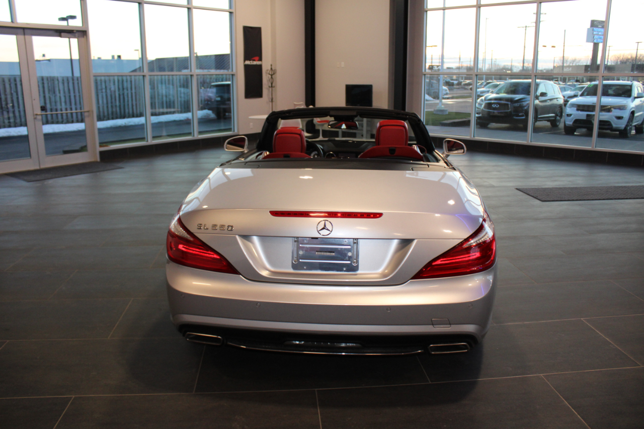 Mercedes-Benz SL-Class SL550R 2013