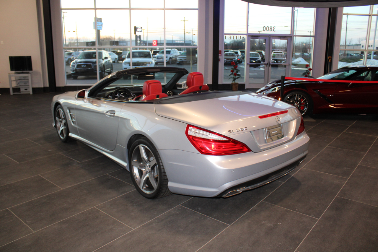 Mercedes-Benz SL-Class SL550R 2013