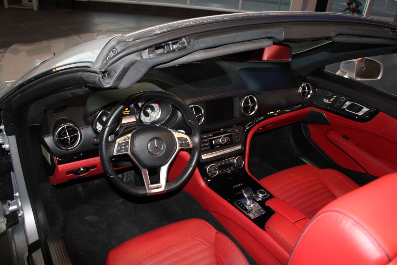 Mercedes-Benz SL-Class SL550R 2013