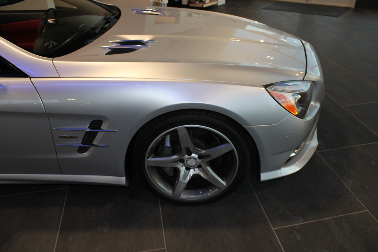 Mercedes-Benz SL-Class SL550R 2013