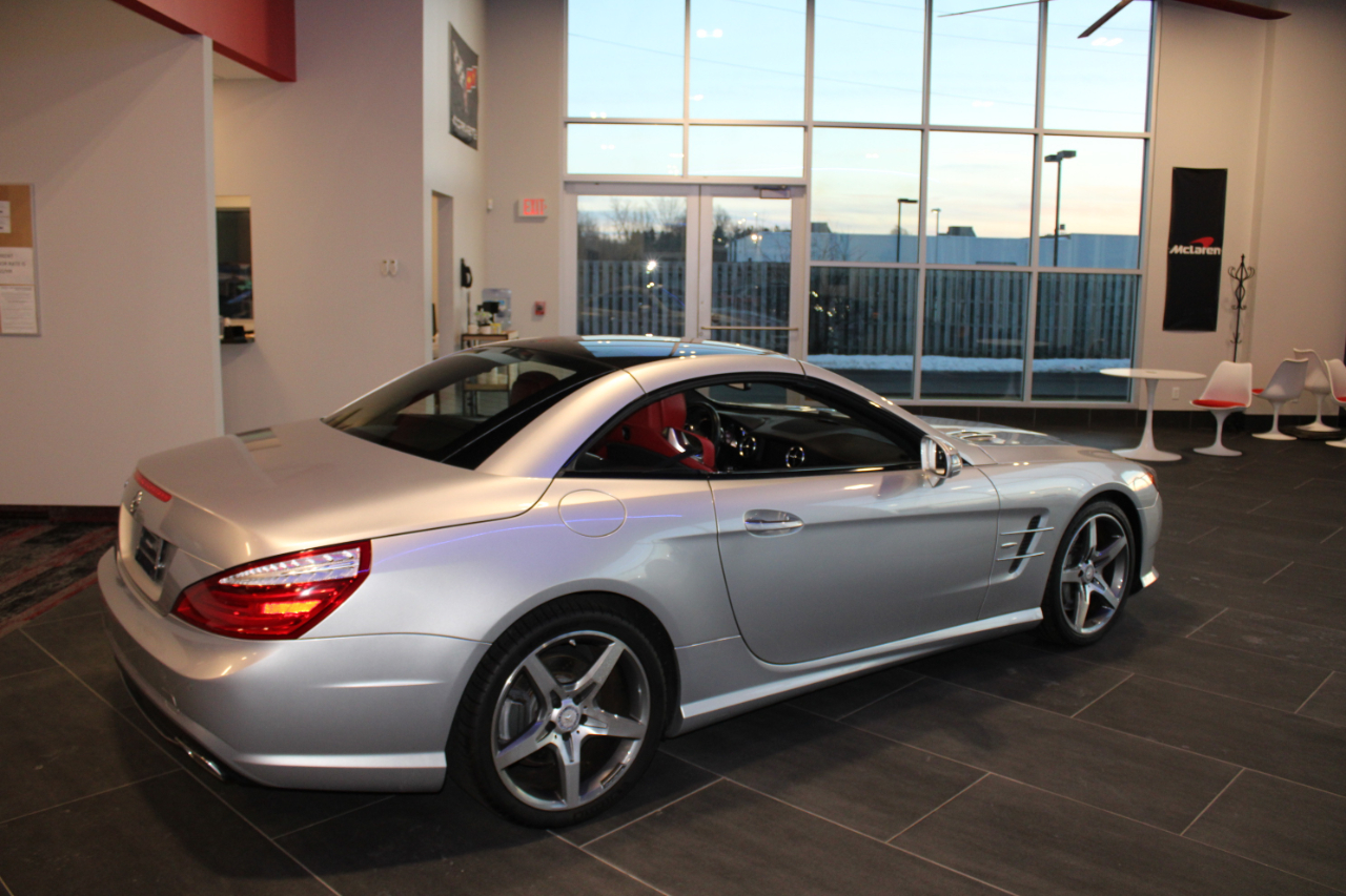 Mercedes-Benz SL-Class SL550R 2013