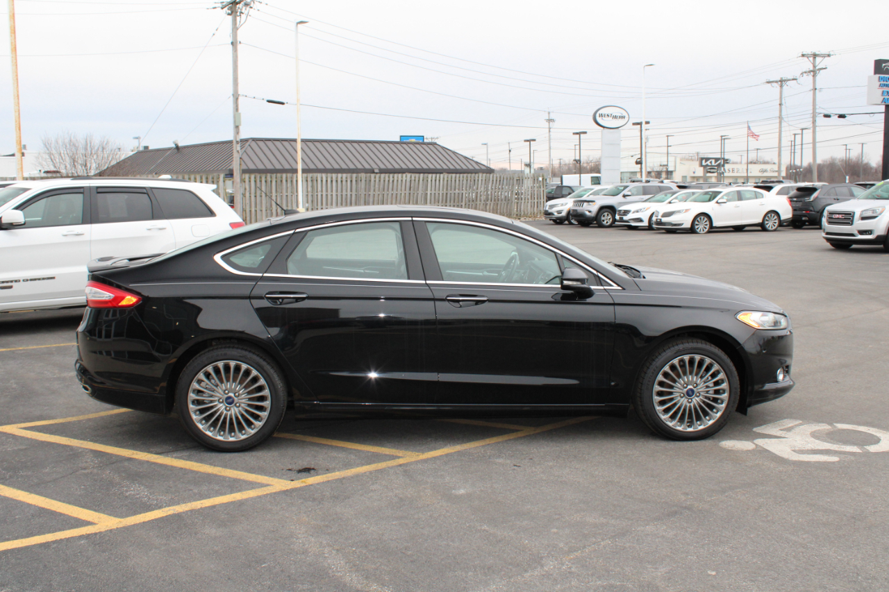 Ford Fusion Titanium AWD 2016