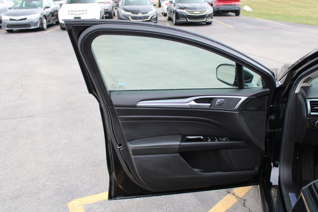 Ford Fusion Titanium AWD 2016