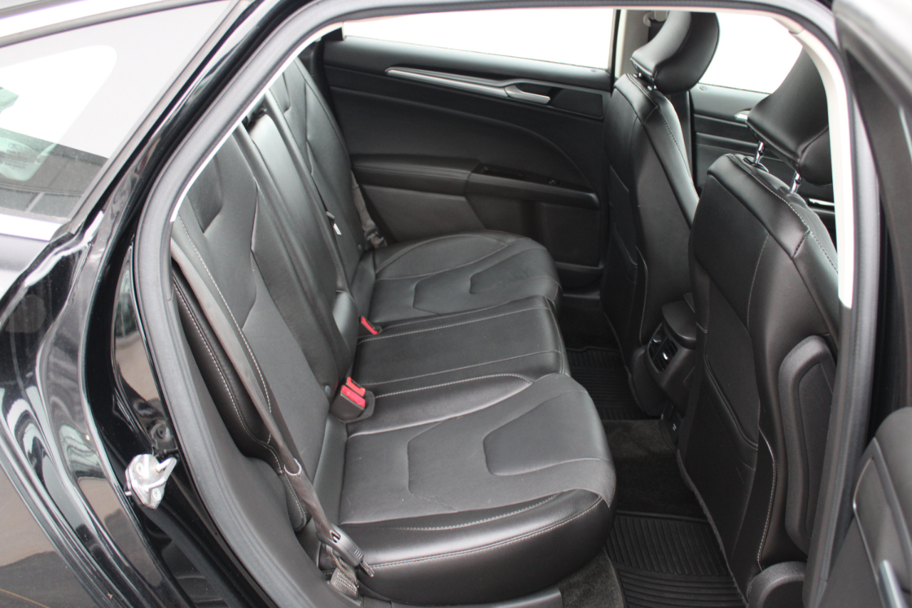 Ford Fusion Titanium AWD 2016