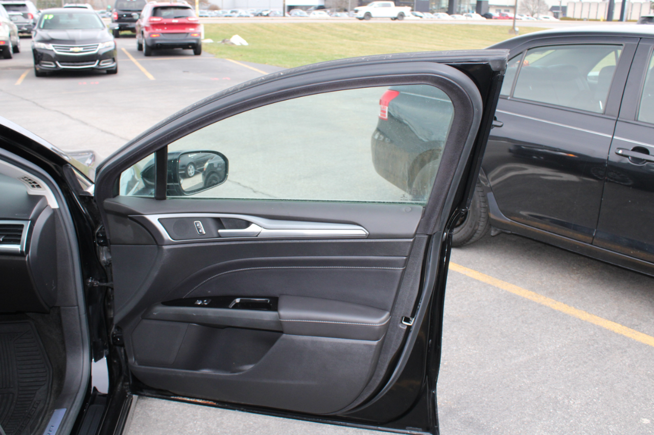 Ford Fusion Titanium AWD 2016