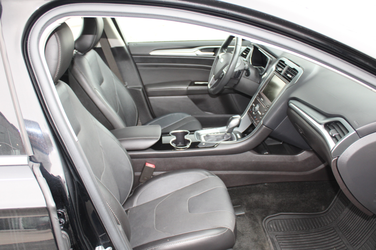 Ford Fusion Titanium AWD 2016