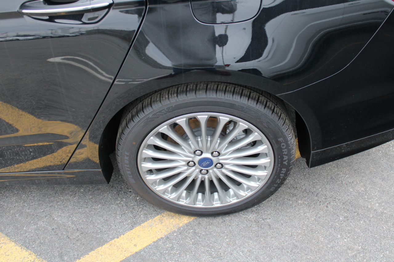 Ford Fusion Titanium AWD 2016