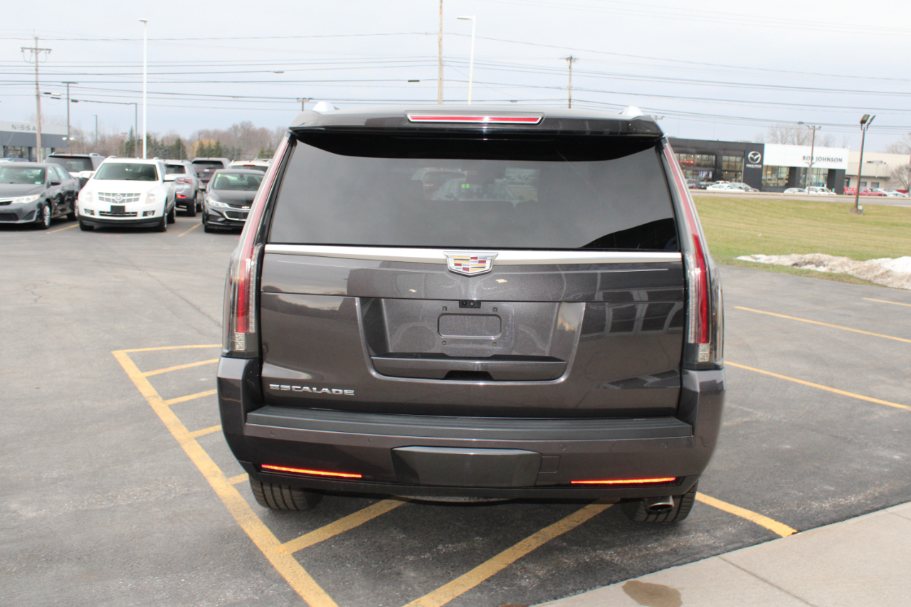 Cadillac Escalade Luxury 4WD 2018