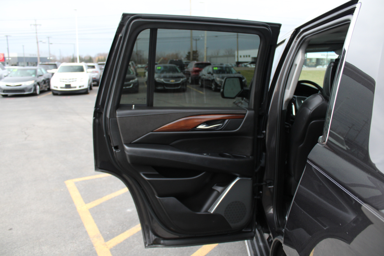 Cadillac Escalade Luxury 4WD 2018