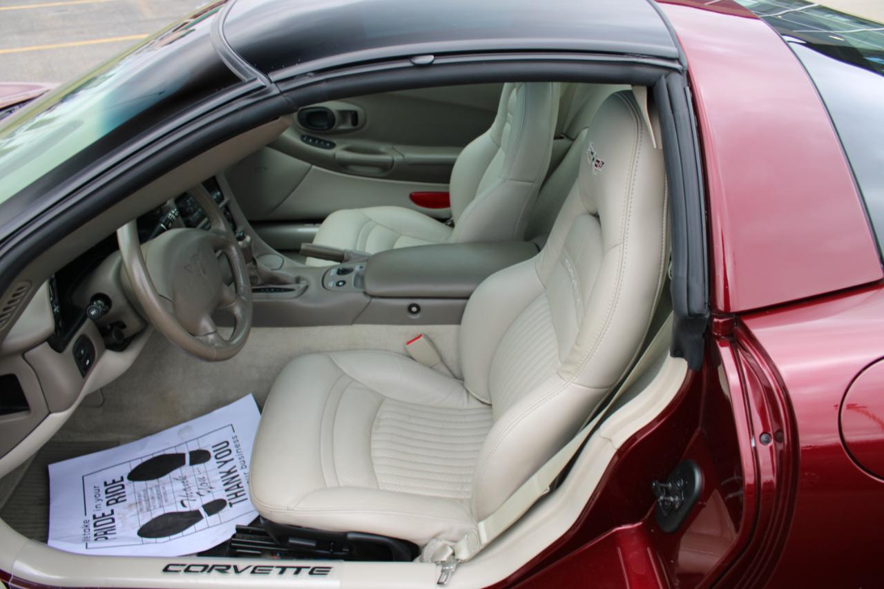 Chevrolet Corvette  2003