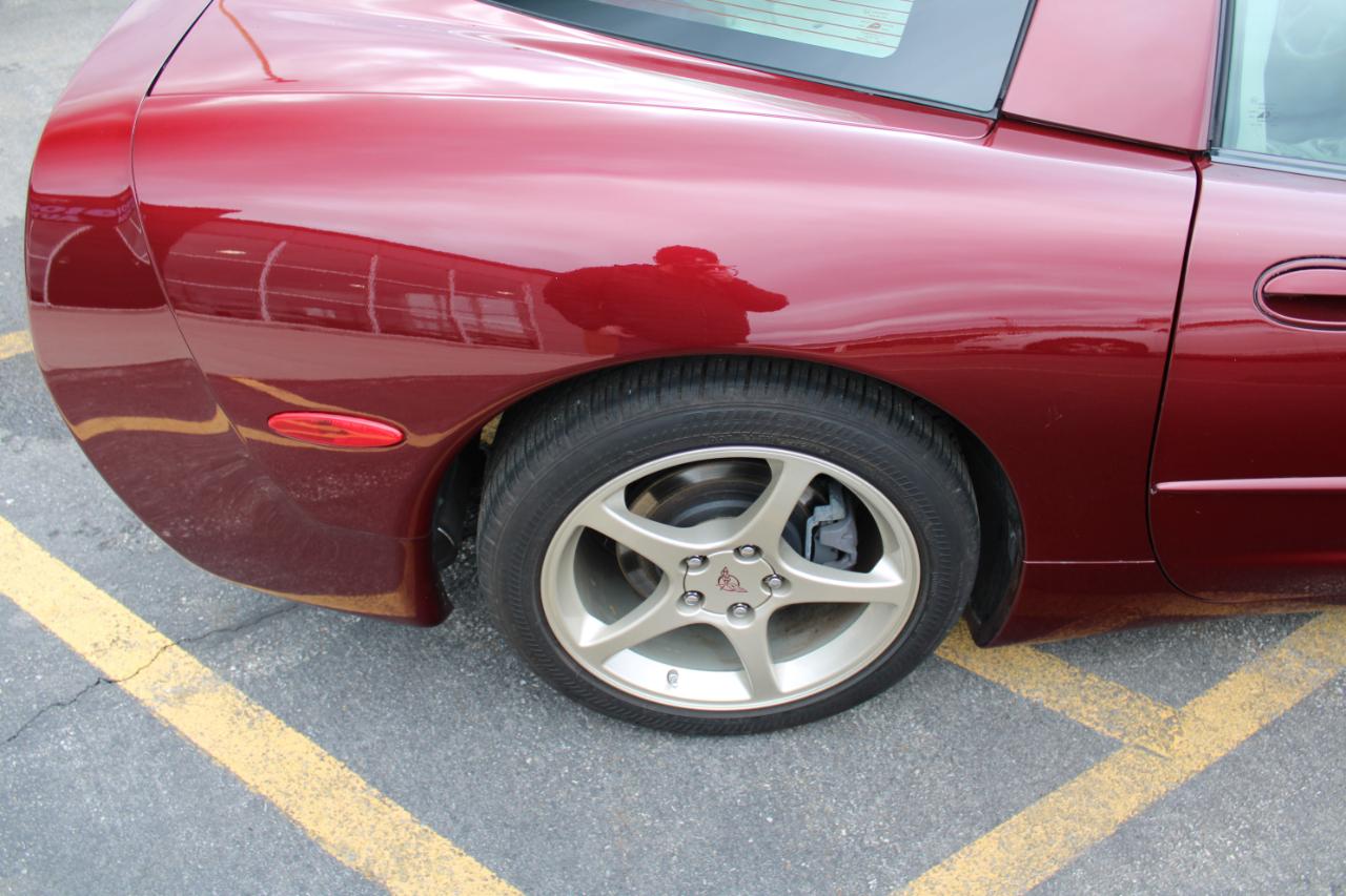 Chevrolet Corvette  2003