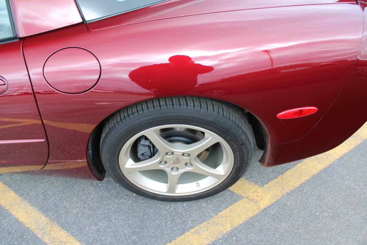 Chevrolet Corvette  2003