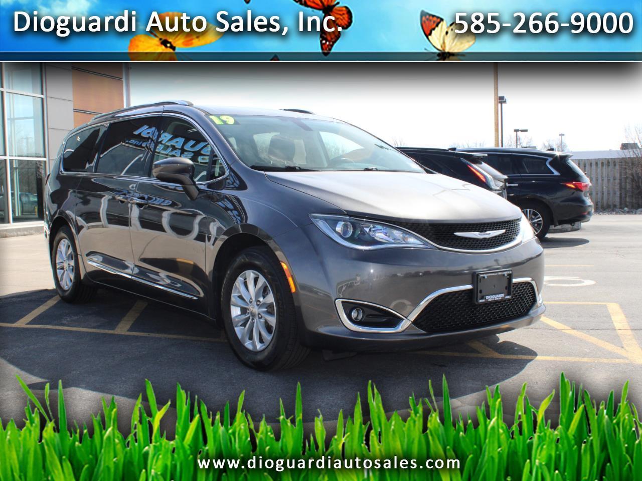 2019 Chrysler Pacifica Touring-L