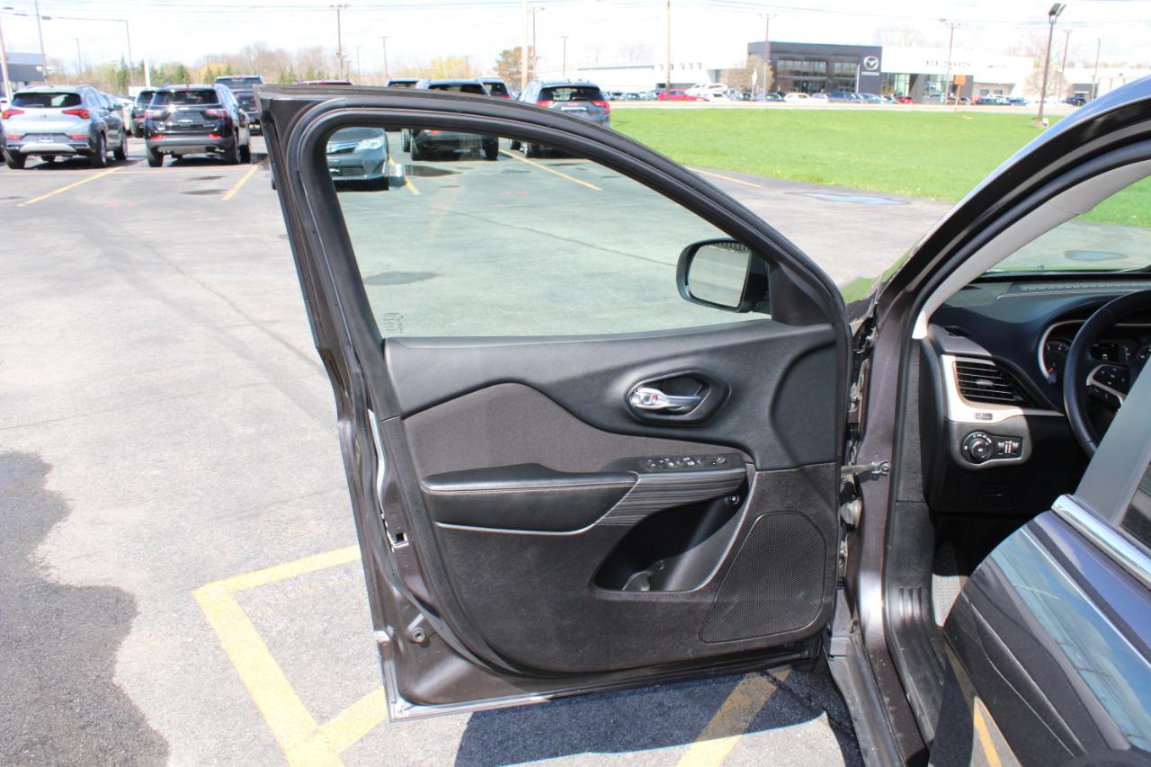 Jeep Cherokee Latitude 4WD 2015