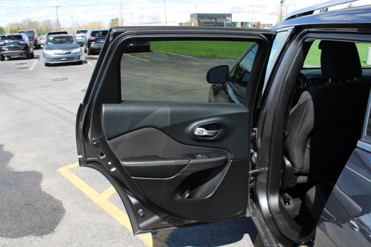 Jeep Cherokee Latitude 4WD 2015