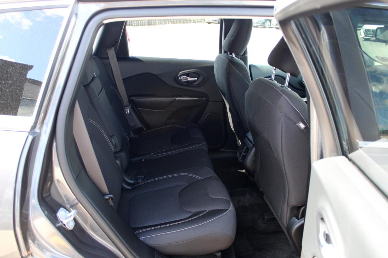 Jeep Cherokee Latitude 4WD 2015