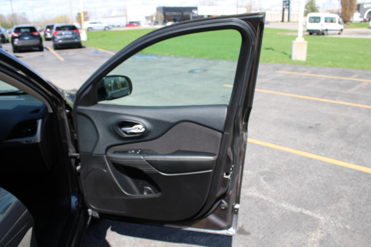 Jeep Cherokee Latitude 4WD 2015