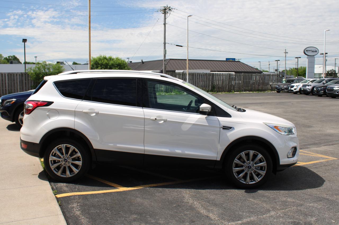 Ford Escape Titanium 4WD 2017
