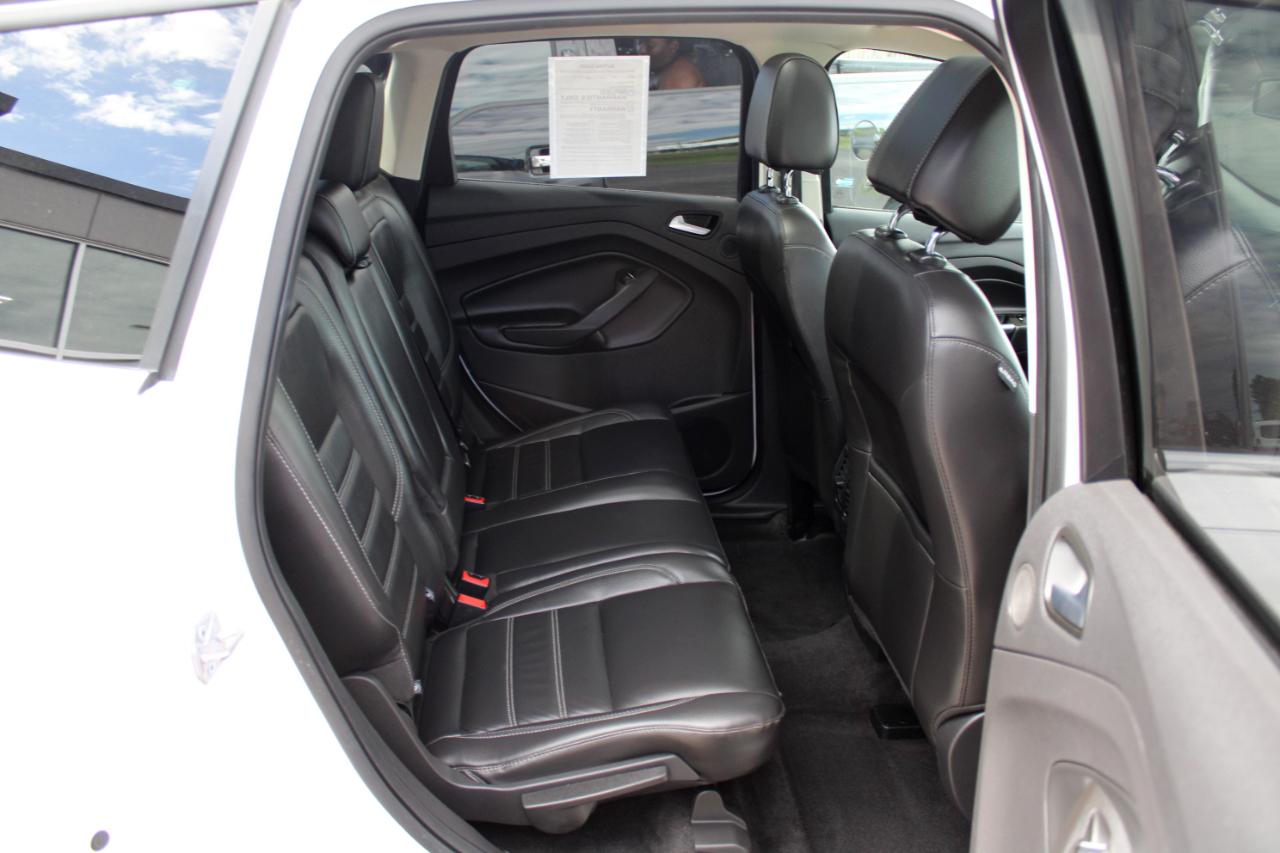 Ford Escape Titanium 4WD 2017