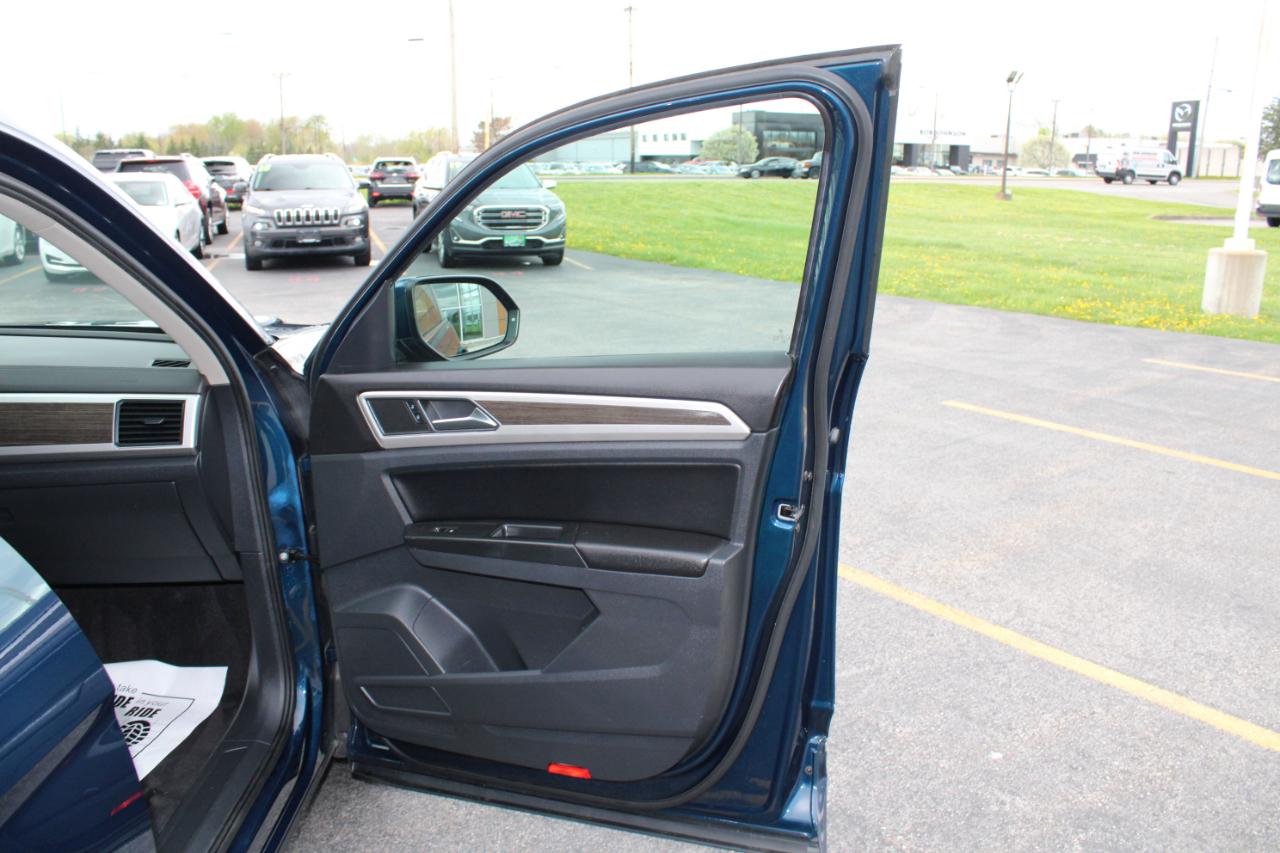 Volkswagen Atlas V6 SE w/Technology AWD 2018