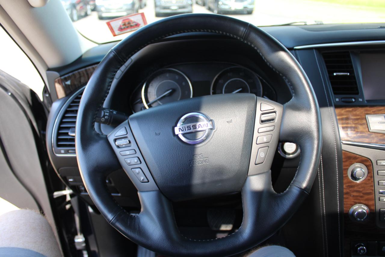 Nissan Armada Platinum AWD 2017
