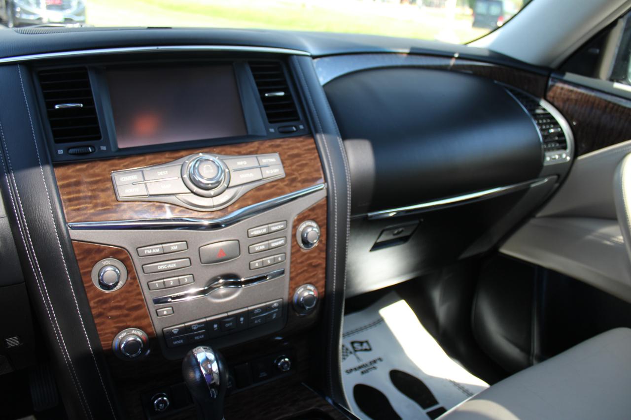 Nissan Armada Platinum AWD 2017