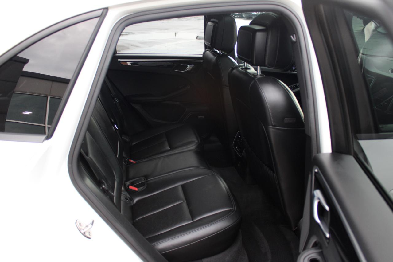 Porsche Macan Base 2018
