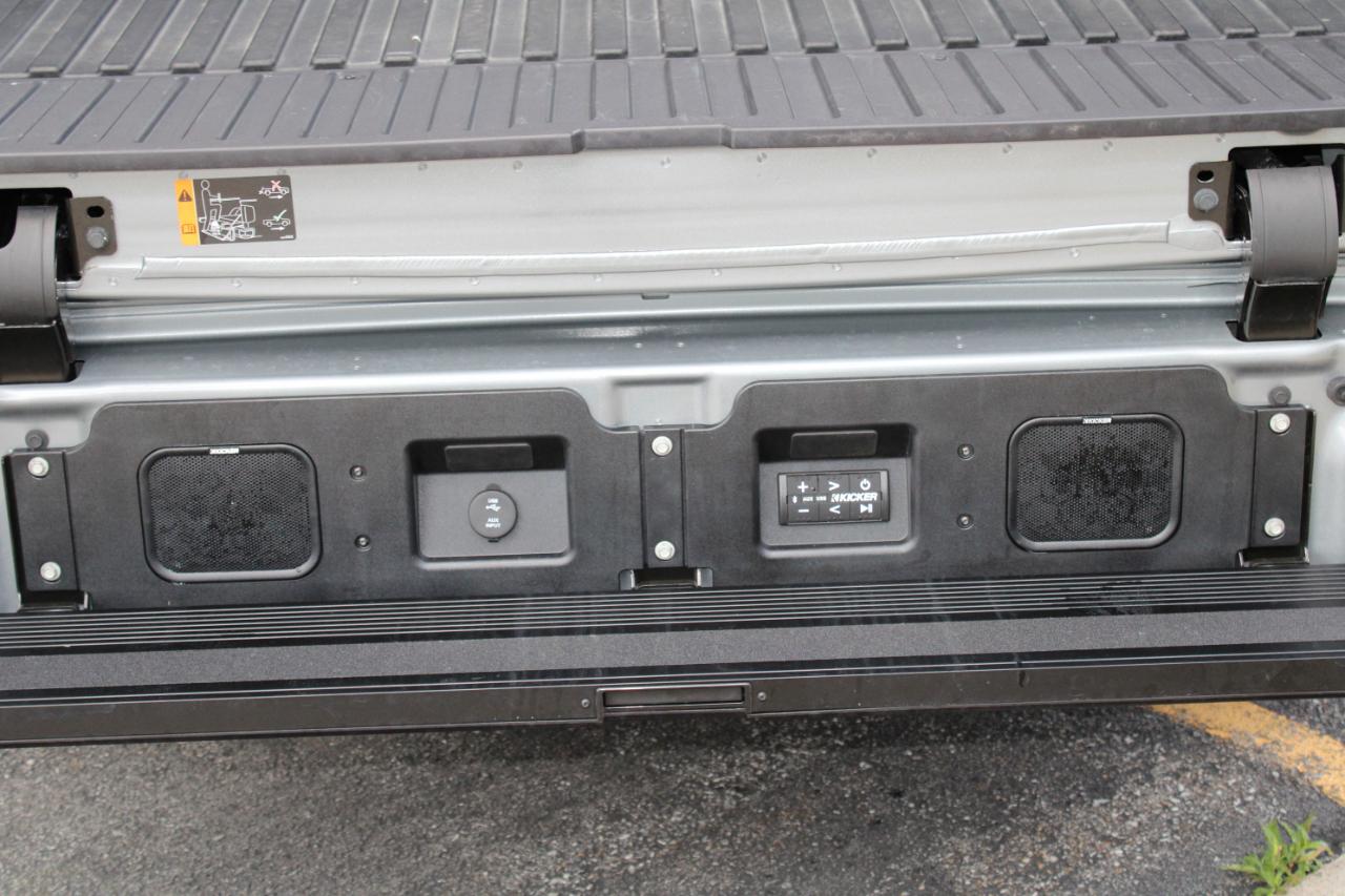 GMC Sierra 1500 Denali Ultimate Crew Cab 4WD 2025