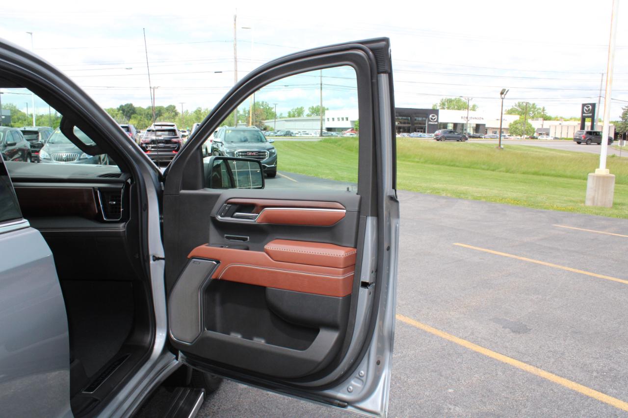 GMC Sierra 1500 Denali Ultimate Crew Cab 4WD 2025